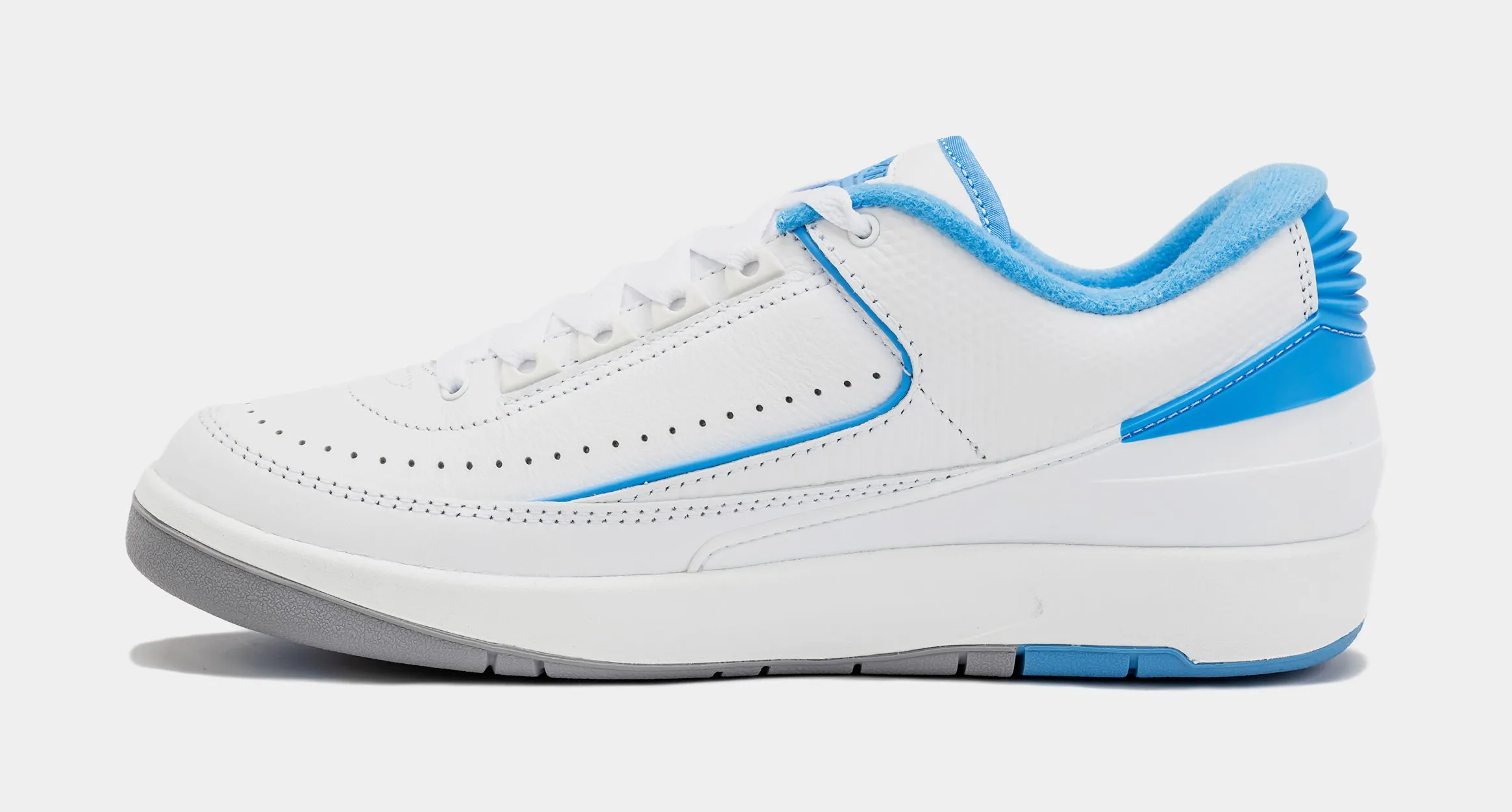 Air Jordan 2 Retro Low University Blue Mens Lifestyle Shoes (White/Blue) Free Shipping