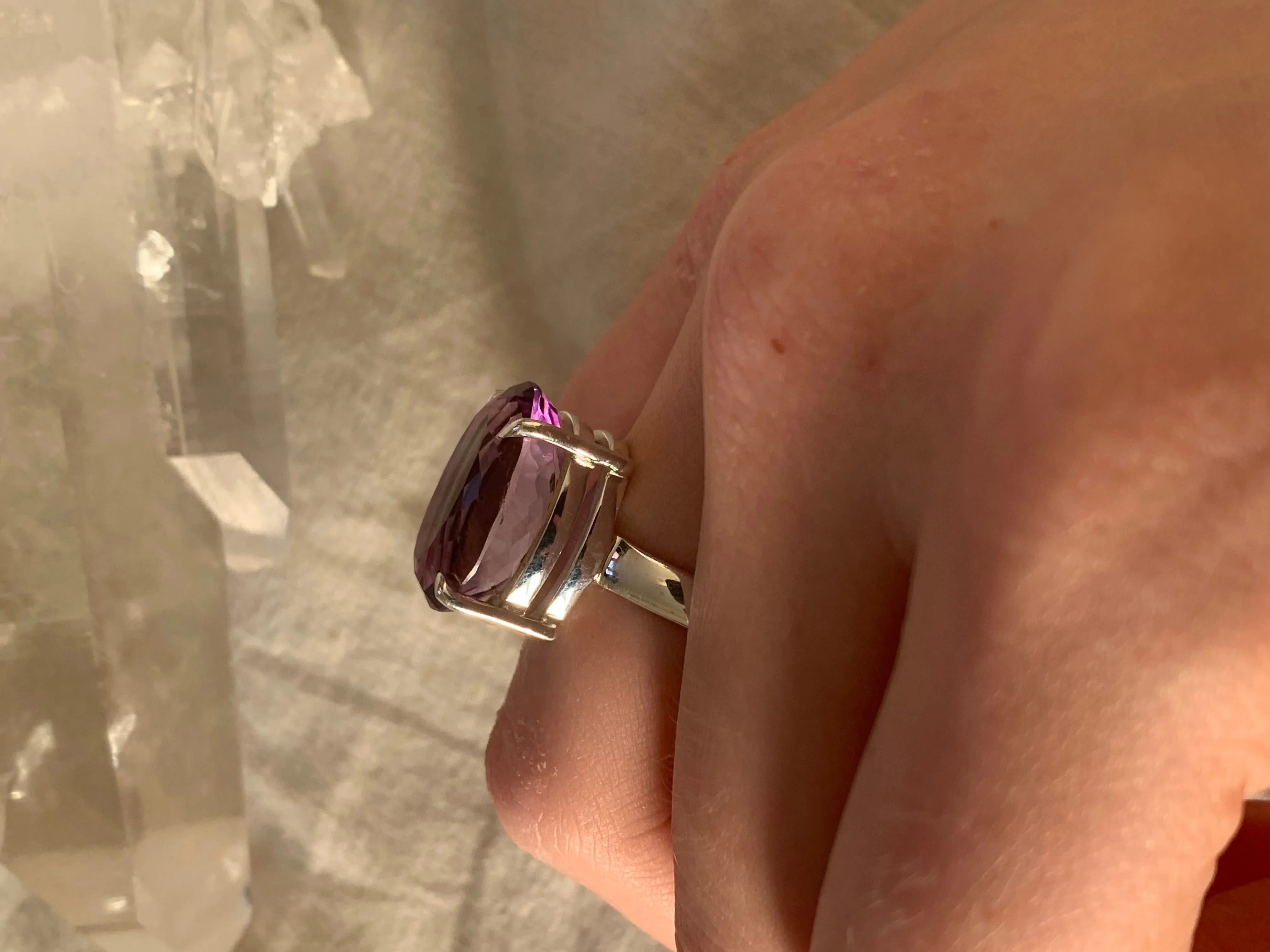 Amethyst Sanaa Ring - Reg. Oval