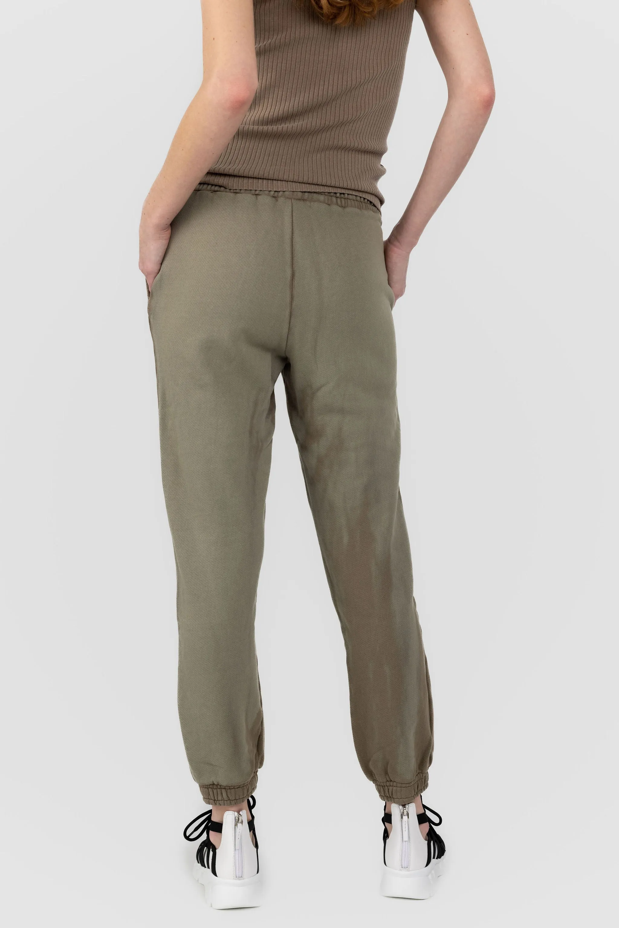 Brooklyn Sweatpant in Chai Cast