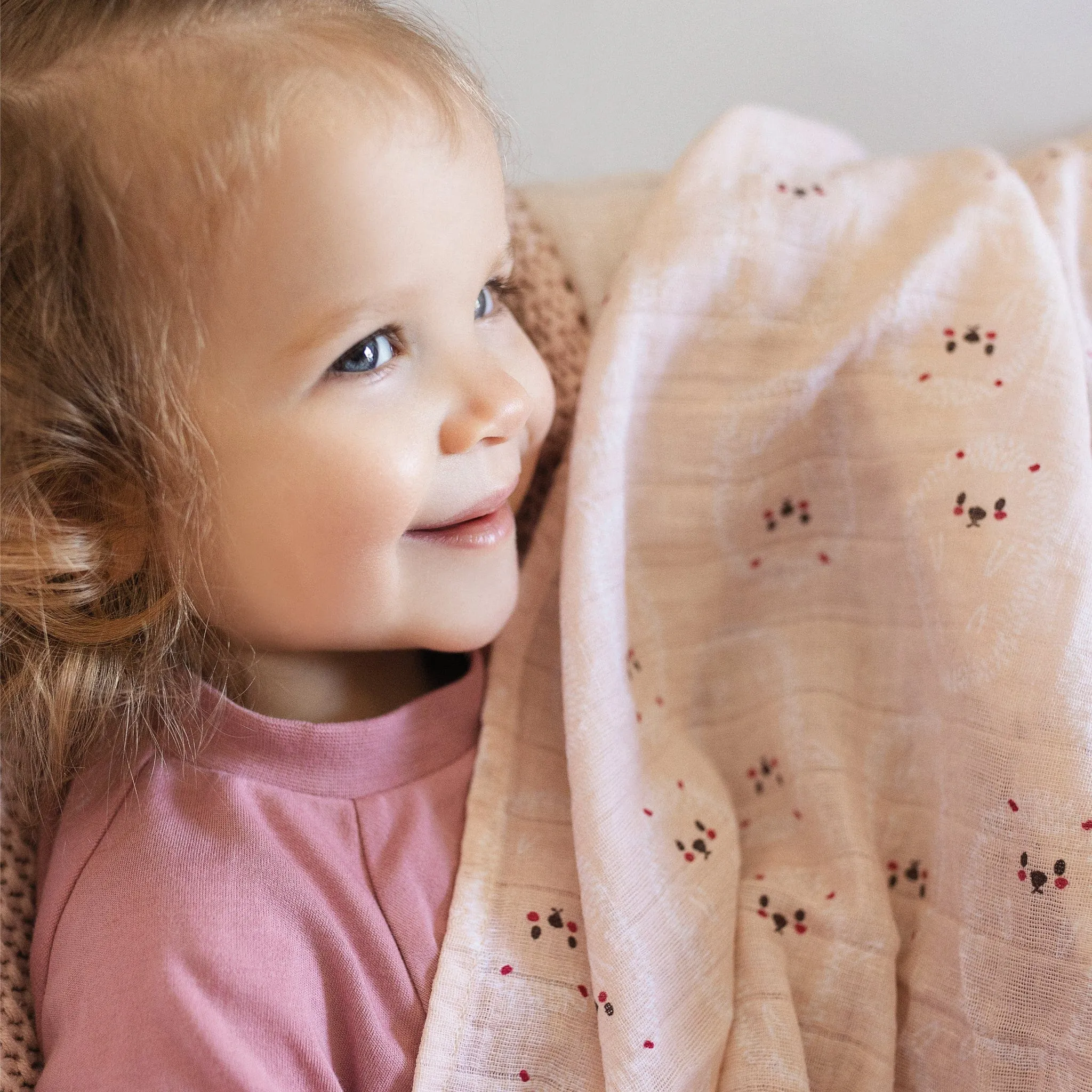 Cotton muslin swaddle - Hedgehogs