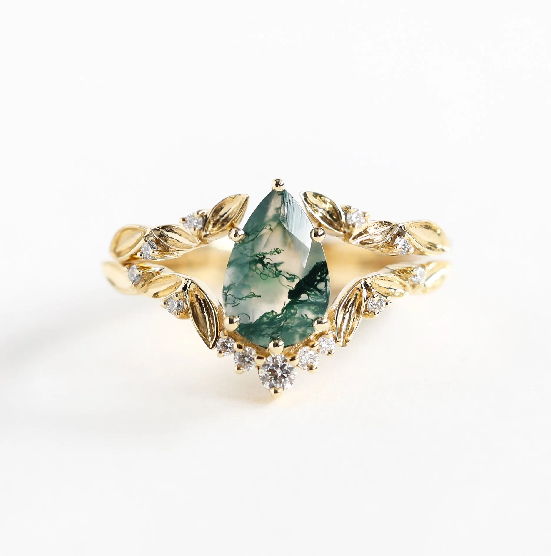 Leaf Pear Moss Agate Engagement Ring With Diamonds